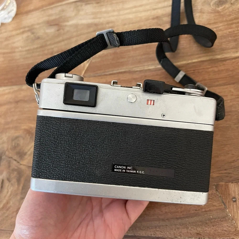 Vintage CANON : Canonet 28 Film Camera with Lens